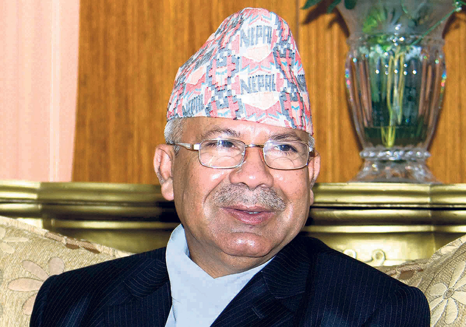 माधवकुमार नेपालसहित एमालेका १४ सांसदलाई कारबाही सिफारिस