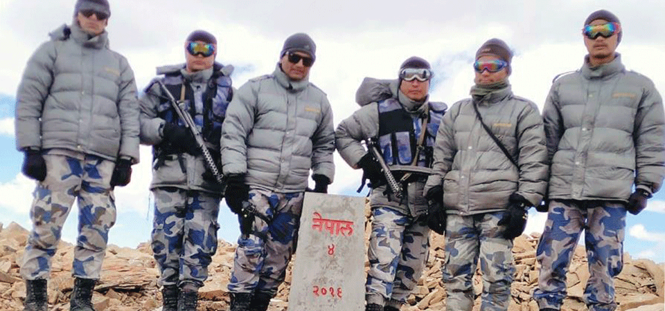 सीमा स्तम्भमा सुरक्षाकर्मीको पहुँच