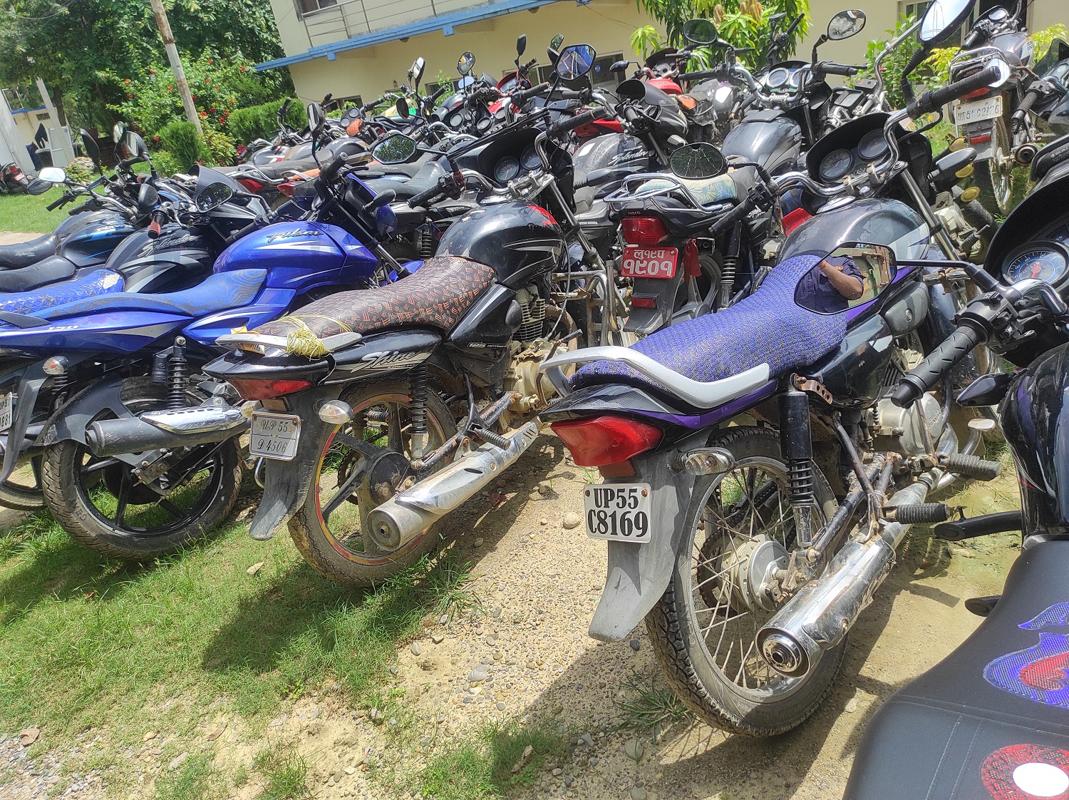 अपराधमा सहयोगी बन्दै भारतीय सवारी साधन, ६२ वटा प्रहरी नियन्त्रणमा