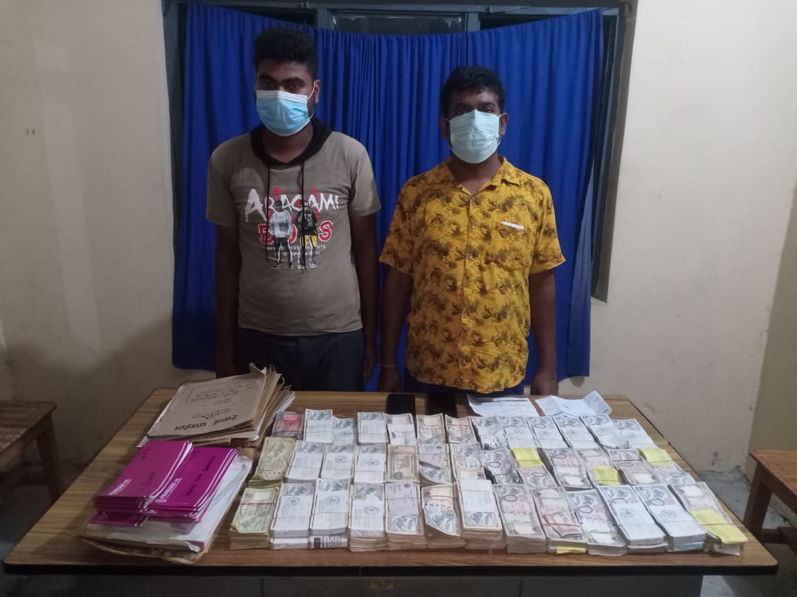 ज्वेलर्समा हुन्डी कारोबार, साढे ३८ लाखसहित सञ्चालक पक्राउ