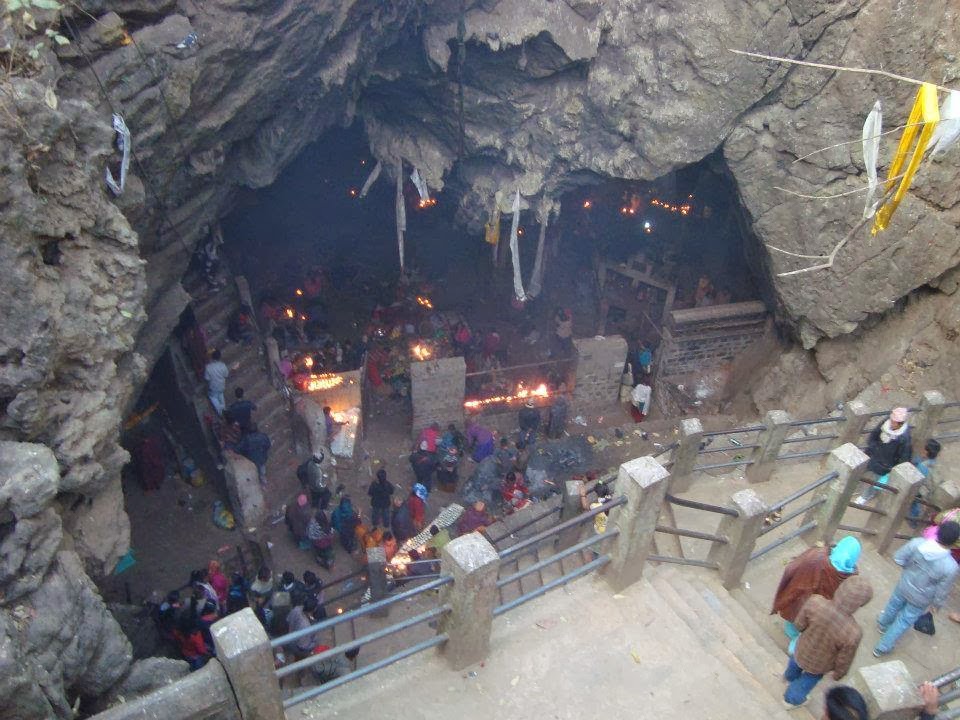 हलेसीमा आचार्य गुरु पद्मसम्भवको प्रतिमा राखिने