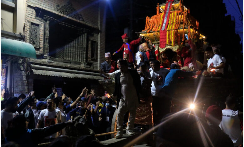 ढालियो इन्द्रजात्राको लिङ्गो, राष्ट्रपतिद्वारा कुमारीसँग टीका प्रसाद ग्रहण