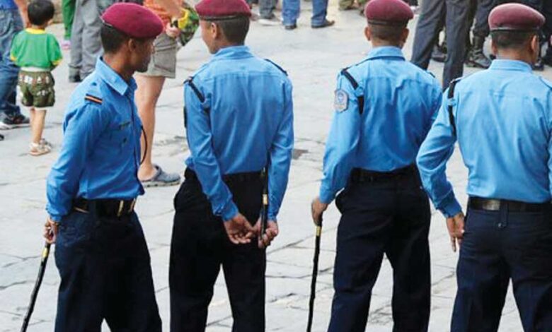 नेपाल प्रहरीमा सईसहित ११ जना सम्पर्कविहीन
