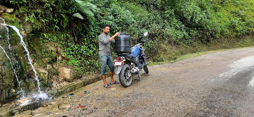 काकाकुल बन्दै ठाँडा दह