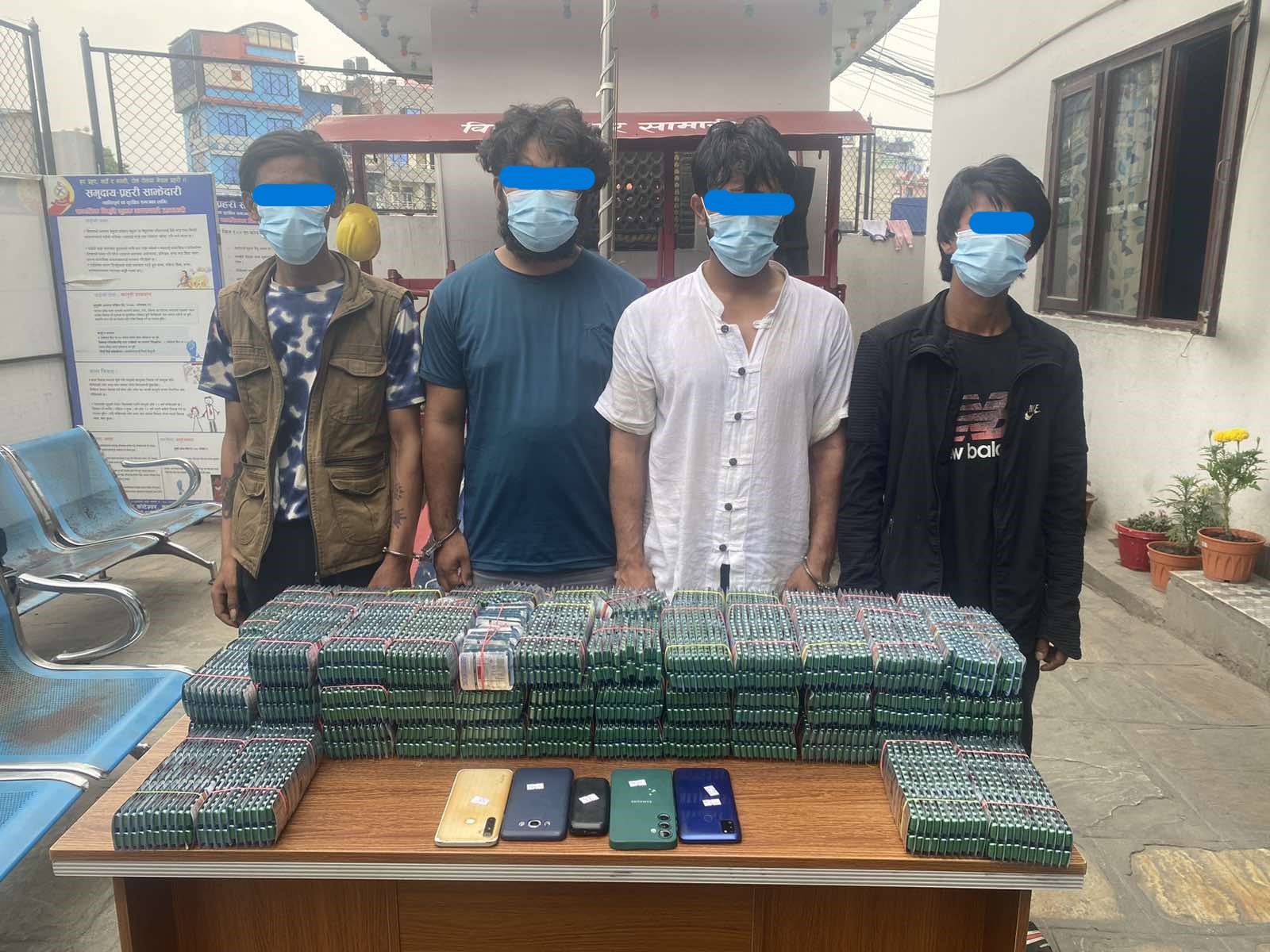 लागुऔषध कारोबारको शंकामा फार्मेसीमा छापा, पाँच पक्राउ