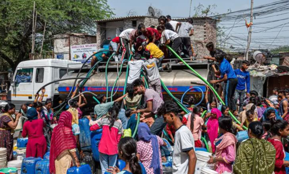 गर्मी बढेसंगै भारतमा पानीको हाहाकार