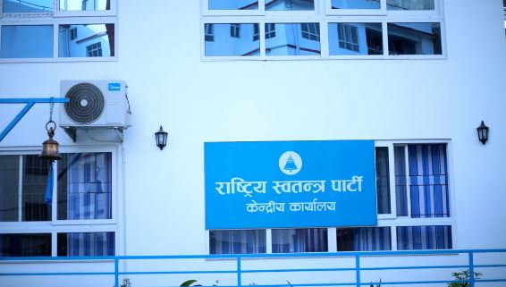 दुई जना राजदूतका लागि सय जनाको आवेदन