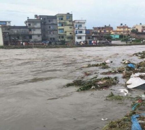 रातभार भारी वर्षा, काठमाडौं उपत्यकामा बाढी