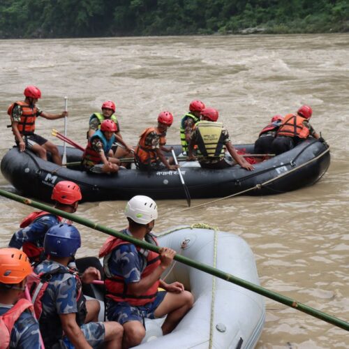 त्रिशूली नदीमा बेपत्ता भएका दुई वटा बसमध्ये गणपति डिलक्स बसका चालक र सहचालकको शव फेला