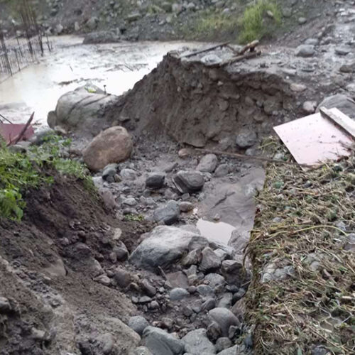 बाढीले हाइड्रोपावरमा  कार्यरत २ जना कामदारलाई बगायो