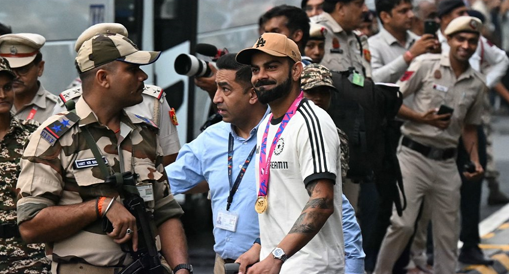 टी-२० विश्वकप विजेता भारतीय टिम स्वदेश फर्कियो