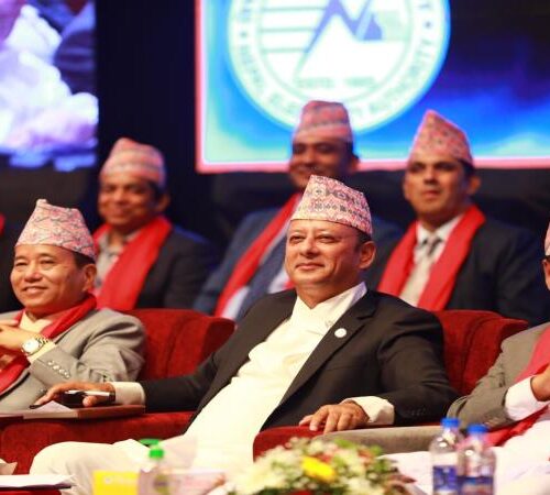 बक्यौता नतिर्ने उद्योगहरूमा विद्युत् काट्नु हुदैन : मन्त्री दीपक खड्का