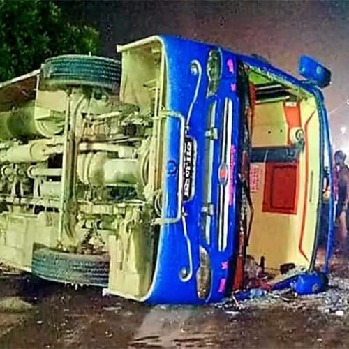 भारत बिहारमा नेपालीहरु सवार बस दुर्घटना, ३० भन्दा बढी घाइते पाँच जनाको अवस्था गम्भीर