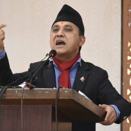 कांग्रेस र एमालेबीच रहेका विमतिलाई छोप्न खोजियो भने सरकार दुर्घटनामा पर्छ : विश्वप्रकाश शर्मा