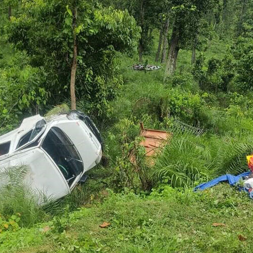  सुर्खेतमा गाडी दुर्घटना हुँदा १२ जना घाइते