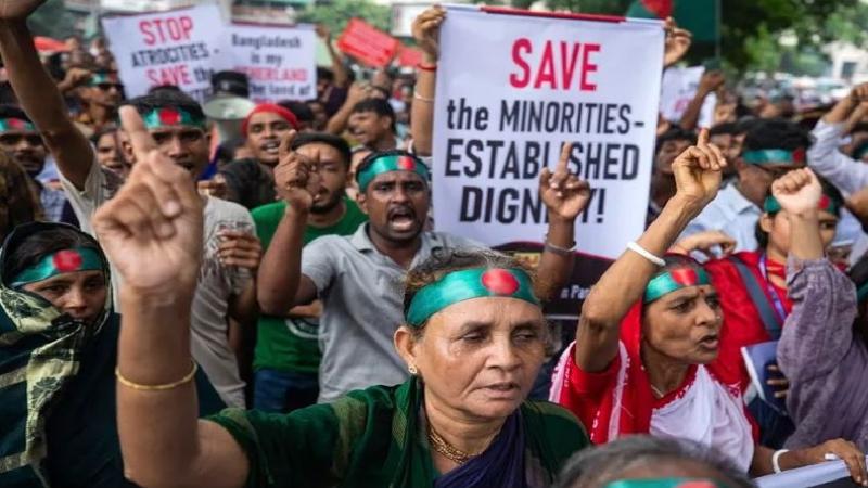 बंगलादेशमा प्रदर्शनकारीहरूले हिन्दूहरूमाथि हुने आक्रमण रोक्न आवश्यक कदम चाल्न माग 1 30