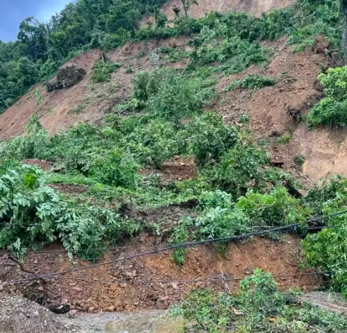 घाँसिकुवामा पहिरो, पृथ्वीराजमार्ग पुर्णरुपमा अवरुद्ध