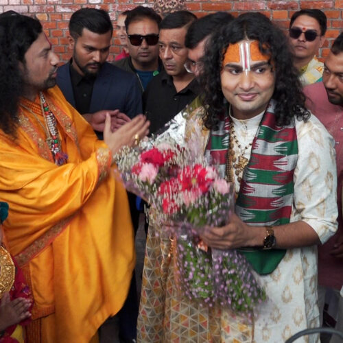 भारतका प्रसिद्ध कथावाचक अनिरुद्धाचार्य जी महाराज काठमाडौं आइपुगे