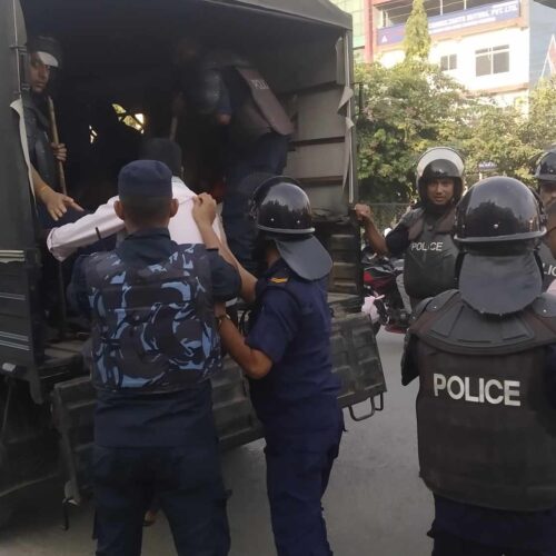दुर्गा प्रसाईंको समर्थनमा बुटवलमा प्रदर्शन गर्ने ७ जना प्रहरी नियन्त्रणमा