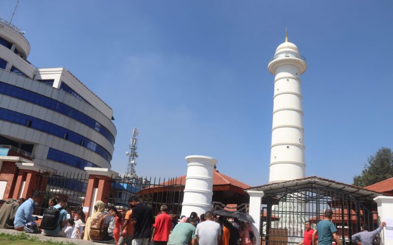 धरहरा चढ्नेको अत्यधिक भीड, आइतबारसम्मका लागि टिकट बुक