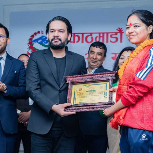 काठमाडौँ महानगरपालिकाद्वारा पेरिस पारालिम्पिक २०२४ मा कास्य पदक विजेता  गोवर्धनलाई ५ लाख रुपैयाँ नगदसहित सम्मान