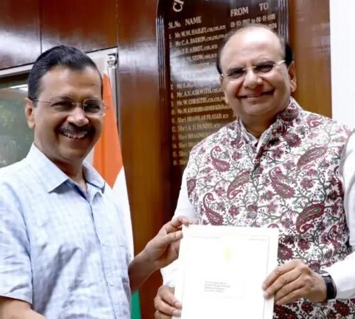 दिल्लीका मुख्यमन्त्री अरविन्द केजरीवालले राजीनामा