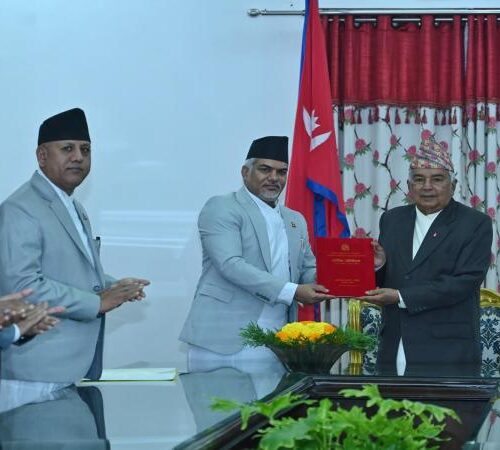 राष्ट्रपति समक्ष थारू आयोग र मुस्लिम आयोगको प्रतिवेदन पेश