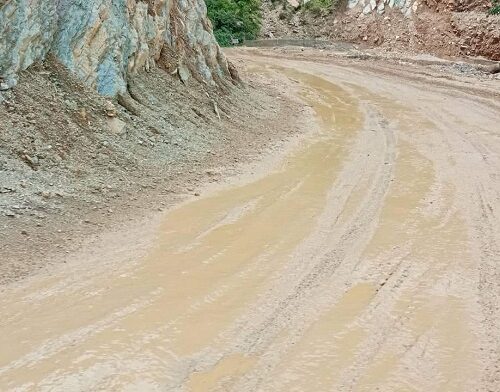 सुख्खा पहिरोले राप्ती लोकमार्ग अवरुद्ध