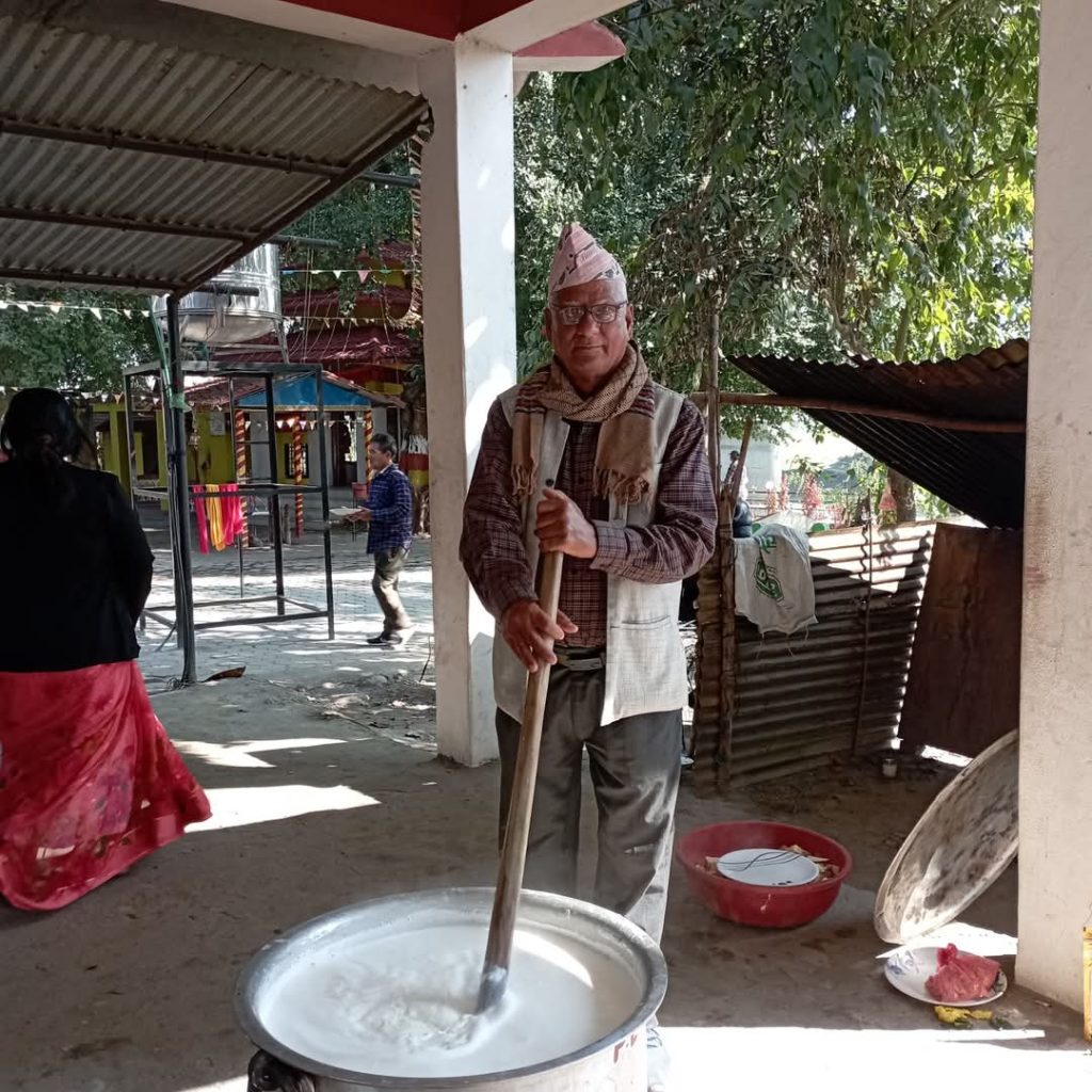 विश्व हिन्दू महासंघ नेपाल चितवनद्धारा आयोजित धार्मिकसभा सम्पन्न (फोटो फिचर ) 22 14 3