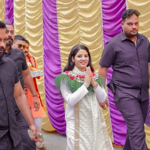 विश्व चर्चित कथावाचिका देवी प्रतिभा नेपाल आइपुगिन् 