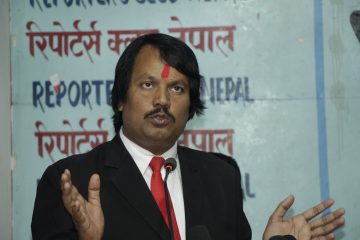 सिके राउतलाई प्रश्नः आफ्नै श्रीमतीलाई न्याय दिन नसक्ने नेताले देश कसरी हाँक्न सक्छ ?