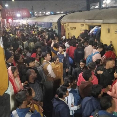 महाकुम्भमा जान रेलवे स्टेसनमा भागदौड, १५ जनाको मृत्यु