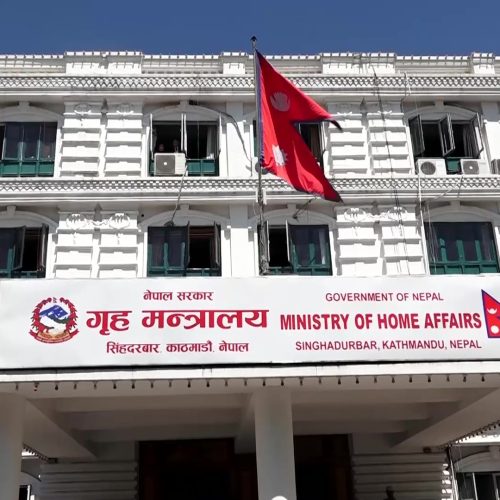 नेपाली महिलालाई गैरकानुनी तरिकाले कुवेत पुर्‍याउनेलाई कारबाही गर्न सांसद खनालको माग