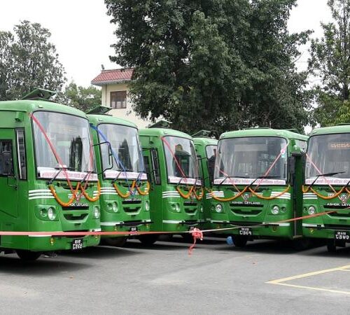 महानागरद्सावारा झा यातायातका १२ वटा बसलाई चलाउन रोक
