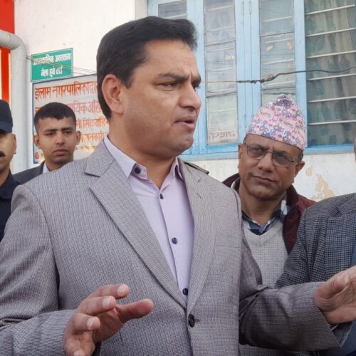 अस्पतालले औषधि छैन भन्नु गैरकानुनी हो : मन्त्री पौडेल