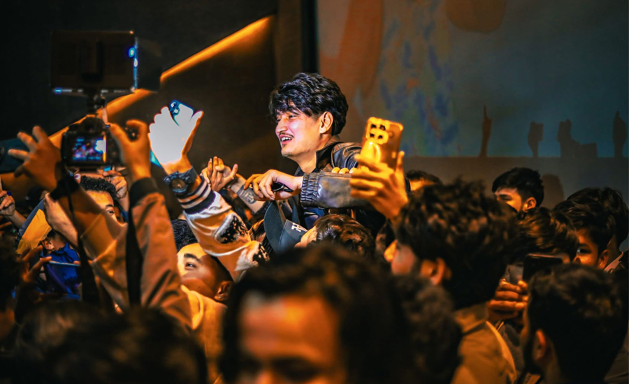 ‘होस्टेल ३’ले बक्स अफिसमा सुखद सुरुवात गर्यो, दर्शकबाट घेरिए ‘कुल ब्वाय’ 3 image