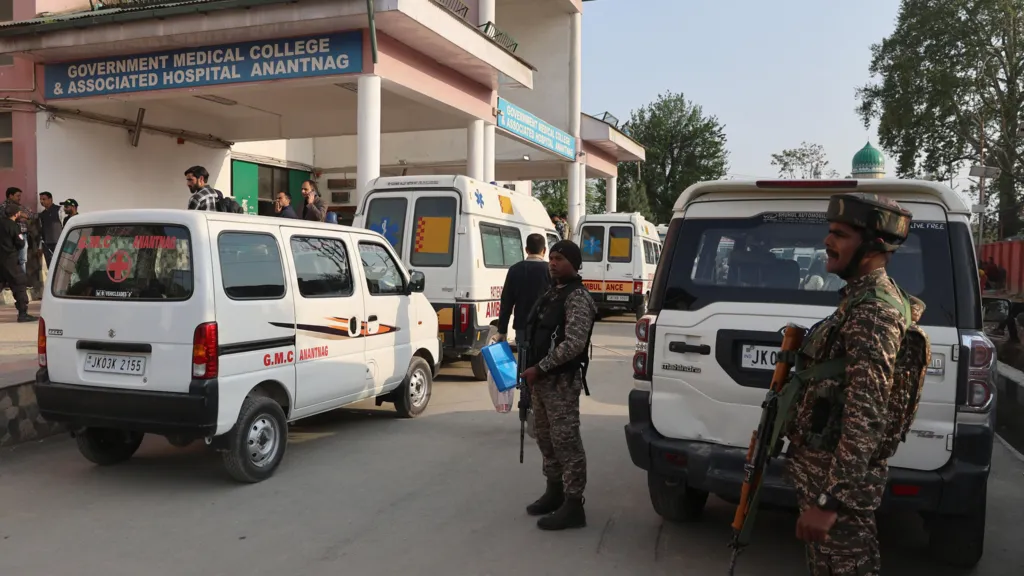 कश्मिरमा पर्यटकमाथि हमला, २० भन्दा बढीको मृत्यु 11 attack