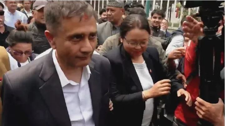 ७०२