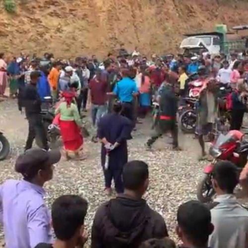 गोरखामा बसले च्यापेर बालिकाको ज्यान गयो, आमा गम्भिर घाइते