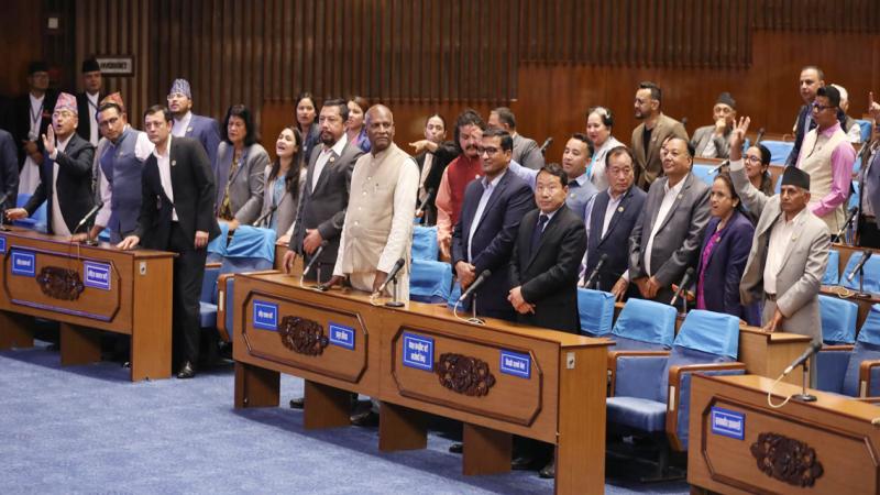 प्रतिनिधि सभाको बैठकमा प्रतिपक्षी दलको अवरोध (प्रत्यक्ष प्रसारण) 1 2002