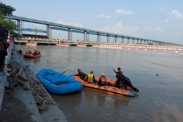 सप्तकोशीमा वेपत्ता दुई सशस्त्र प्रहरीमध्ये एक जनाको शव फेला
