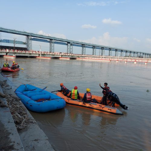 सप्तकोशीमा वेपत्ता दुई सशस्त्र प्रहरीमध्ये एक जनाको शव फेला