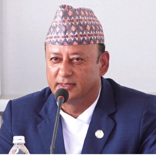 पूर्वमन्त्री दीपक खड्का पक्राउ