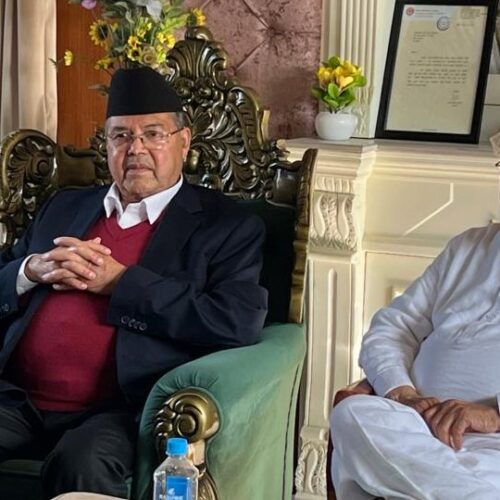 ओलीलाई समवेदना दिन गुण्डु पुगे झलनाथ खनाल