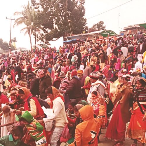 त्रिवेणी धाममा भक्तजनको घुइँचो, नेपाल–भारत तीर्थालुको संगम