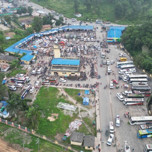 सुर्खेतमा शुक्रबार बिहानैदेखि सार्वजनिक यातायातका साधनहरू बन्द