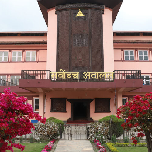 नयाँ शैक्षिक सत्र सुरु भएपछि मात्र भर्ना लिन सर्वोच्चको आदेश