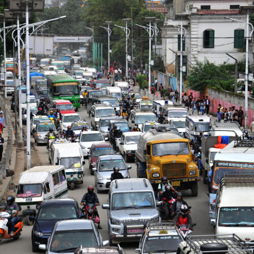 सार्वजनिक गाडीमा भाडा बढ्यो, उपत्यकामा न्यूनतम २४ रुपैयाँ