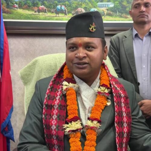 पदमुक्त भए श्रममन्त्री दीपककुमार शाह